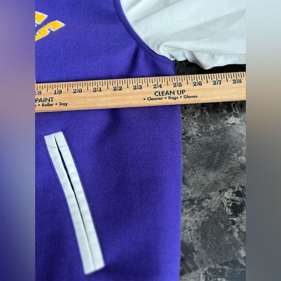 Men's LA Lakers Bomber Jacket Varsity Embroidered Graphic Team Name Logo Medium - Picture 5 of 9